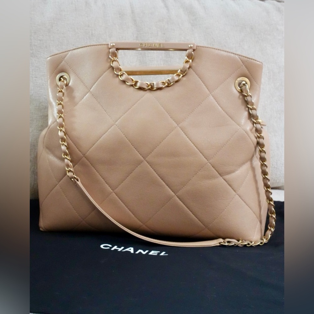 Chanel purse